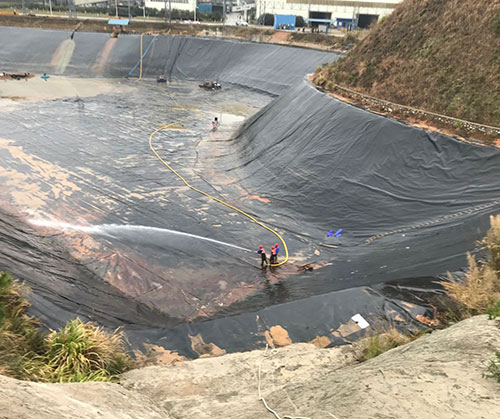 英吉沙废水池清理